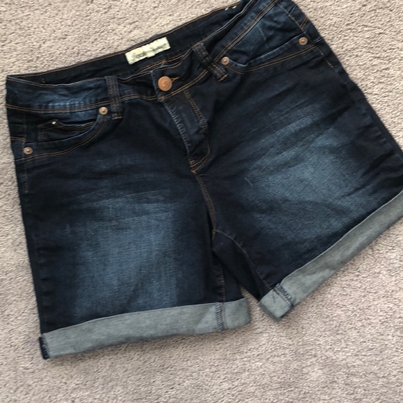 royalty for me shorts